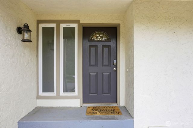 6983 Sunset Avenue NE, Bremerton, WA 98311