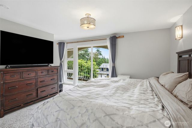 6983 Sunset Avenue NE, Bremerton, WA 98311