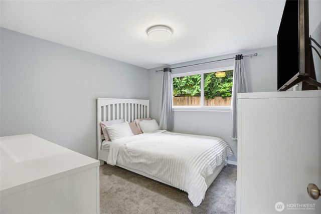 6983 Sunset Avenue NE, Bremerton, WA 98311
