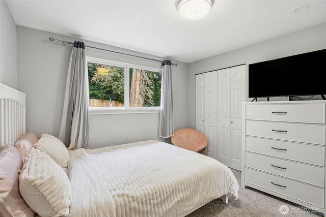 6983 Sunset Avenue NE, Bremerton, WA 98311