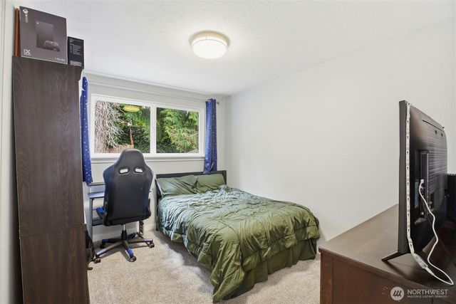 6983 Sunset Avenue NE, Bremerton, WA 98311