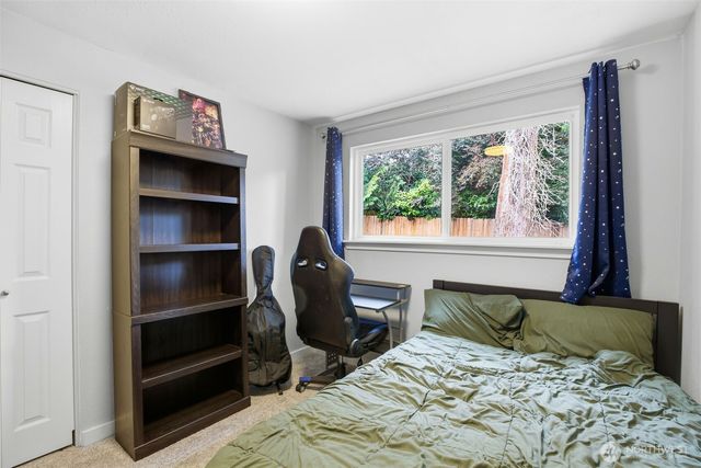 6983 Sunset Avenue NE, Bremerton, WA 98311