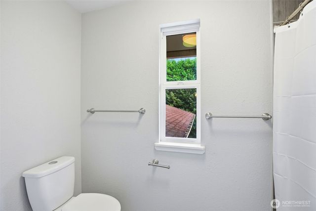 6983 Sunset Avenue NE, Bremerton, WA 98311