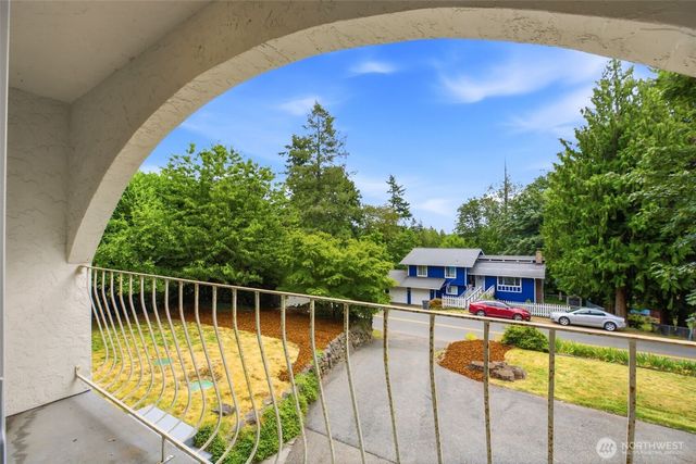 6983 Sunset Avenue NE, Bremerton, WA 98311