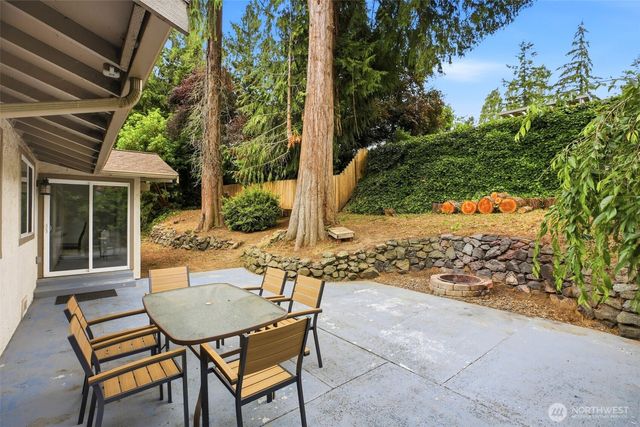6983 Sunset Avenue NE, Bremerton, WA 98311