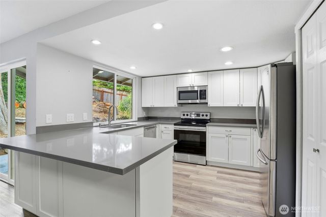 6983 Sunset Avenue NE, Bremerton, WA 98311