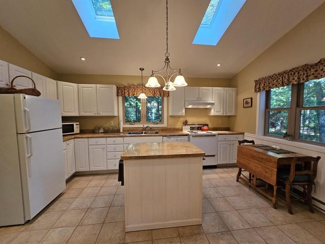 W5340 BADGER LANE, Wild Rose, WI 54984