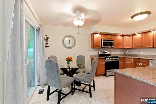 113 Saratoga Square, Wayne, NJ 07470