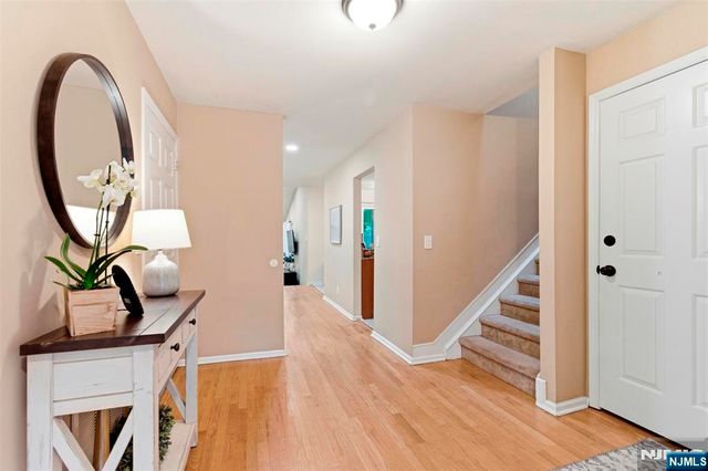 113 Saratoga Square, Wayne, NJ 07470