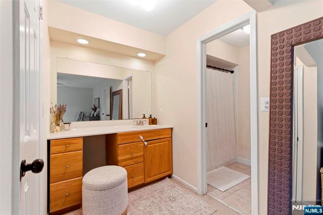 113 Saratoga Square, Wayne, NJ 07470