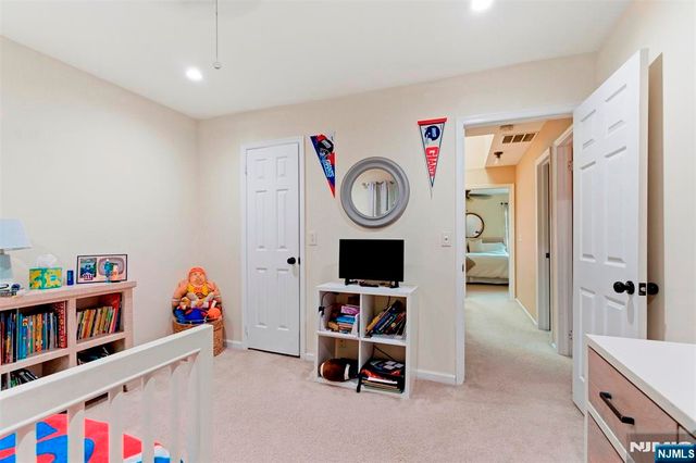 113 Saratoga Square, Wayne, NJ 07470