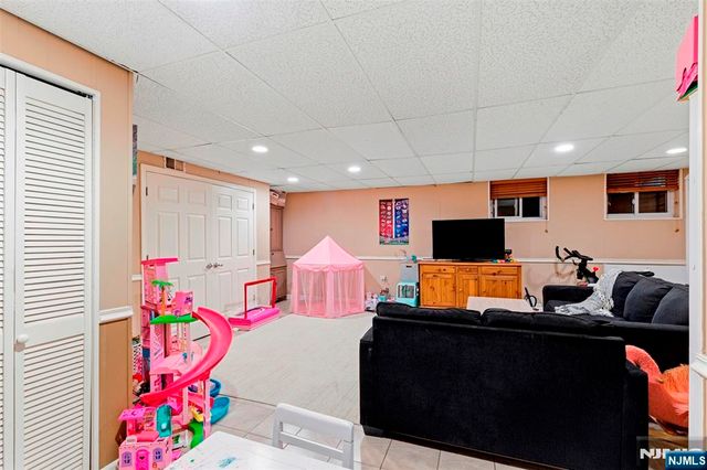 113 Saratoga Square, Wayne, NJ 07470