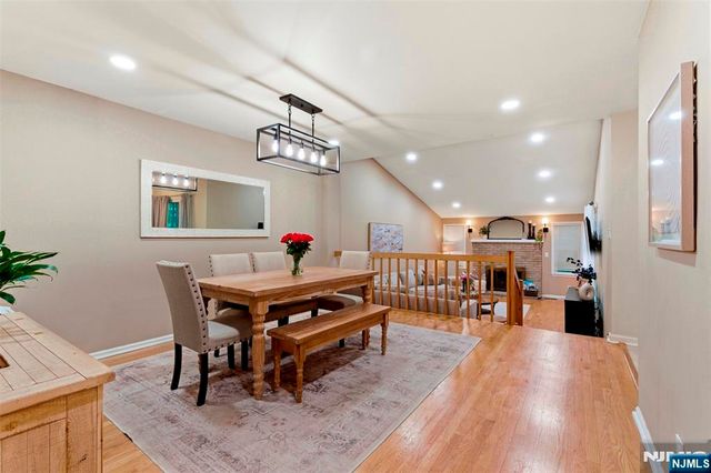 113 Saratoga Square, Wayne, NJ 07470