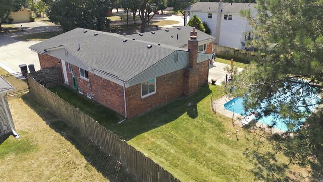 4957 Hubbard Drive, Troy, MI 48085