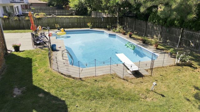 4957 Hubbard Drive, Troy, MI 48085