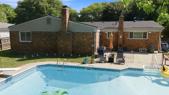 4957 Hubbard Drive, Troy, MI 48085
