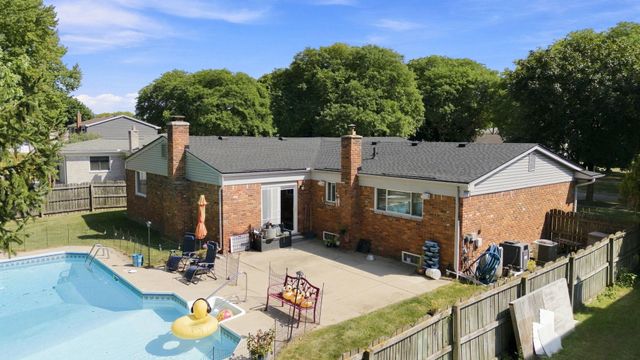 4957 Hubbard Drive, Troy, MI 48085