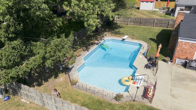 4957 Hubbard Drive, Troy, MI 48085