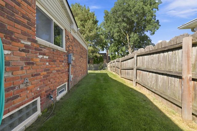4957 Hubbard Drive, Troy, MI 48085