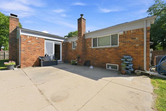4957 Hubbard Drive, Troy, MI 48085