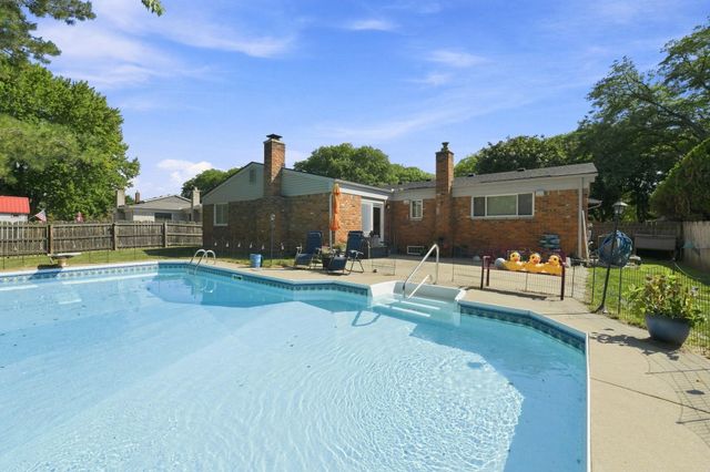 4957 Hubbard Drive, Troy, MI 48085