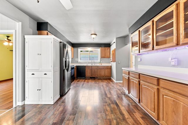 4957 Hubbard Drive, Troy, MI 48085