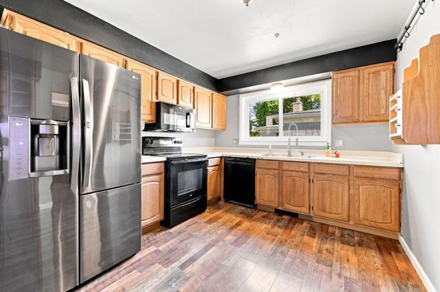 4957 Hubbard Drive, Troy, MI 48085