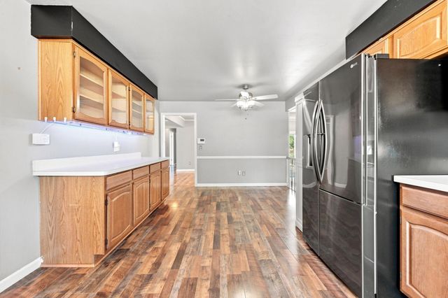 4957 Hubbard Drive, Troy, MI 48085