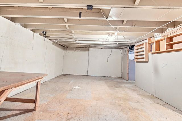 4957 Hubbard Drive, Troy, MI 48085