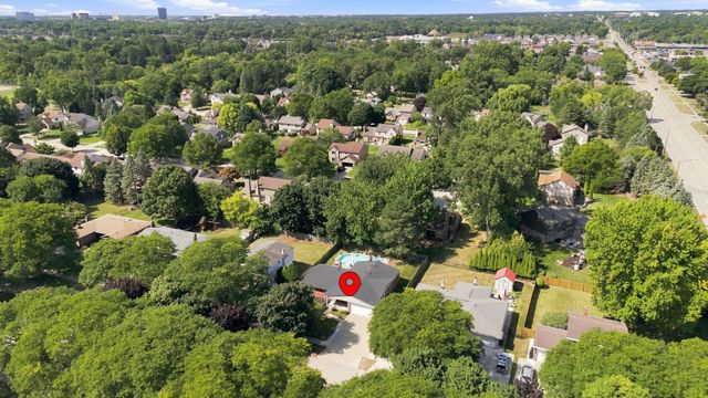 4957 Hubbard Drive, Troy, MI 48085
