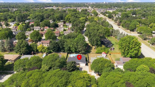 4957 Hubbard Drive, Troy, MI 48085
