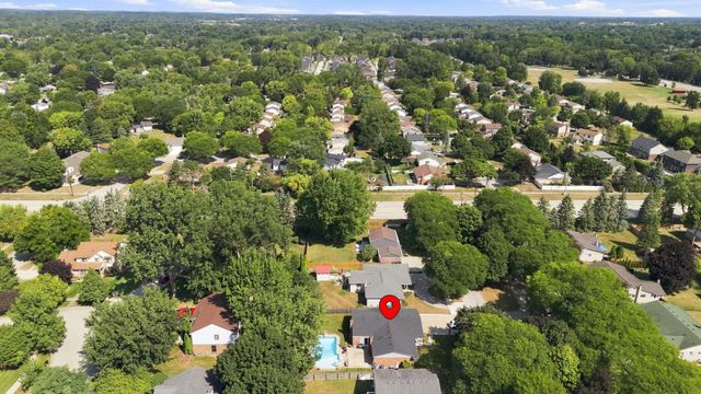 4957 Hubbard Drive, Troy, MI 48085