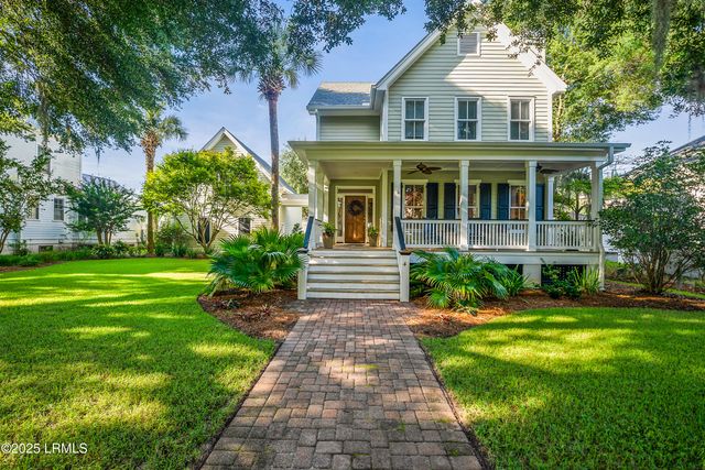 4 Waterbird Drive, Beaufort, SC 29907