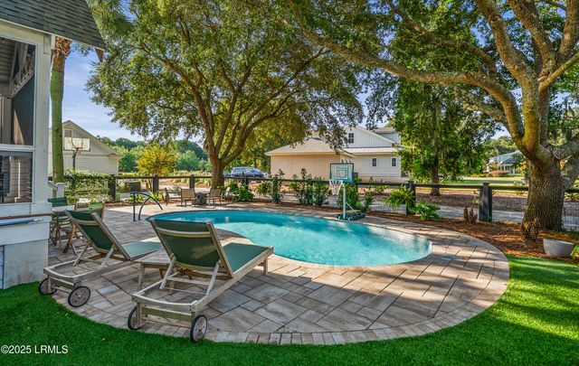 4 Waterbird Drive, Beaufort, SC 29907