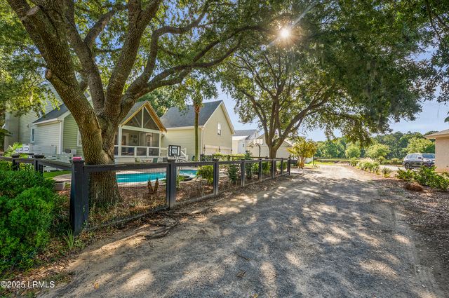 4 Waterbird Drive, Beaufort, SC 29907