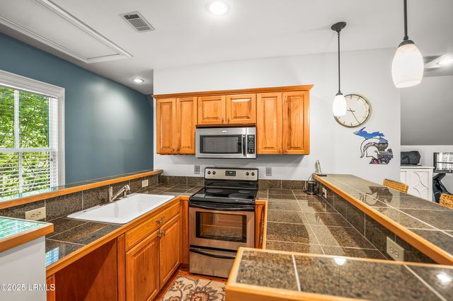 4 Waterbird Drive, Beaufort, SC 29907