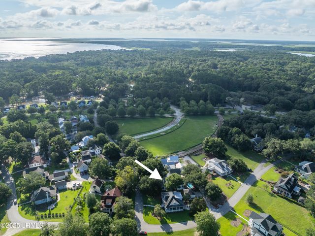 4 Waterbird Drive, Beaufort, SC 29907