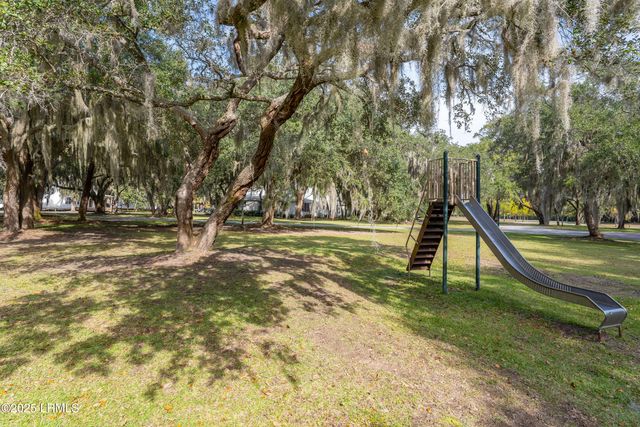 4 Waterbird Drive, Beaufort, SC 29907