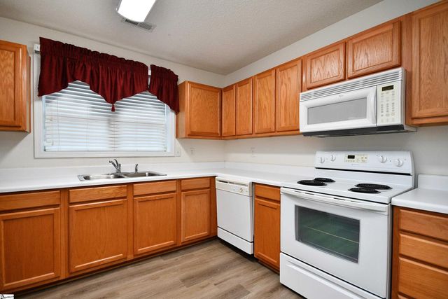 304 Glenlea Lane, Greenville, SC 29617