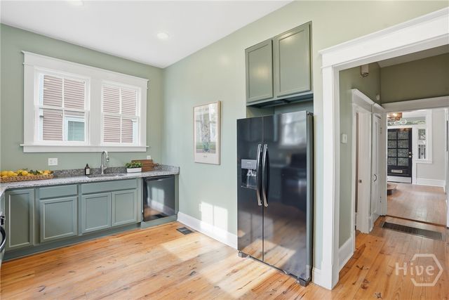 657 E Henry Street, Savannah, GA 31401