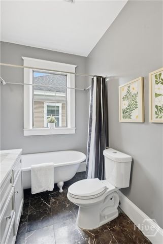 657 E Henry Street, Savannah, GA 31401