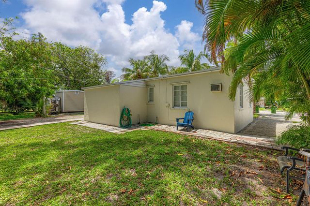 320 SW 21ST Street, Fort Lauderdale, FL 33315