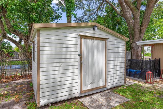 320 SW 21ST Street, Fort Lauderdale, FL 33315