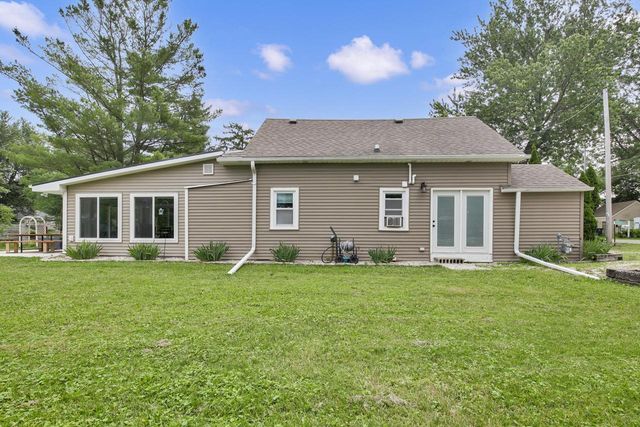 25324 S Wind Lake ROAD, Waterford, WI 53185