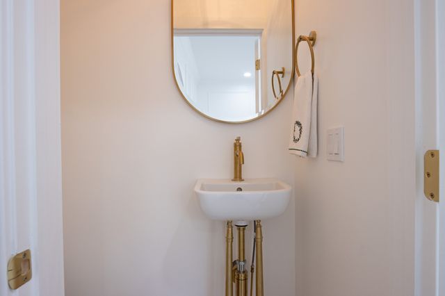 4401 Iroquois Ave, Nashville, TN 37205