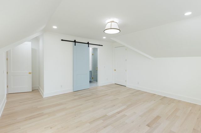 4401 Iroquois Ave, Nashville, TN 37205