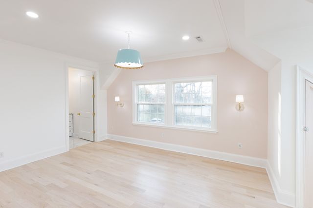 4401 Iroquois Ave, Nashville, TN 37205