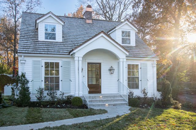 4401 Iroquois Ave, Nashville, TN 37205