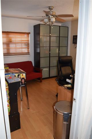 5317 Van Buren St, Hollywood, FL 33021