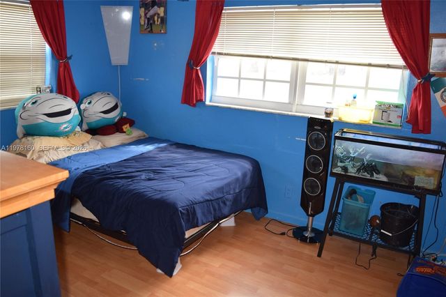 5317 Van Buren St, Hollywood, FL 33021